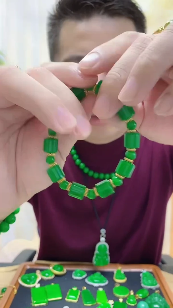 14K金镶嵌手链翡翠翡翠手链