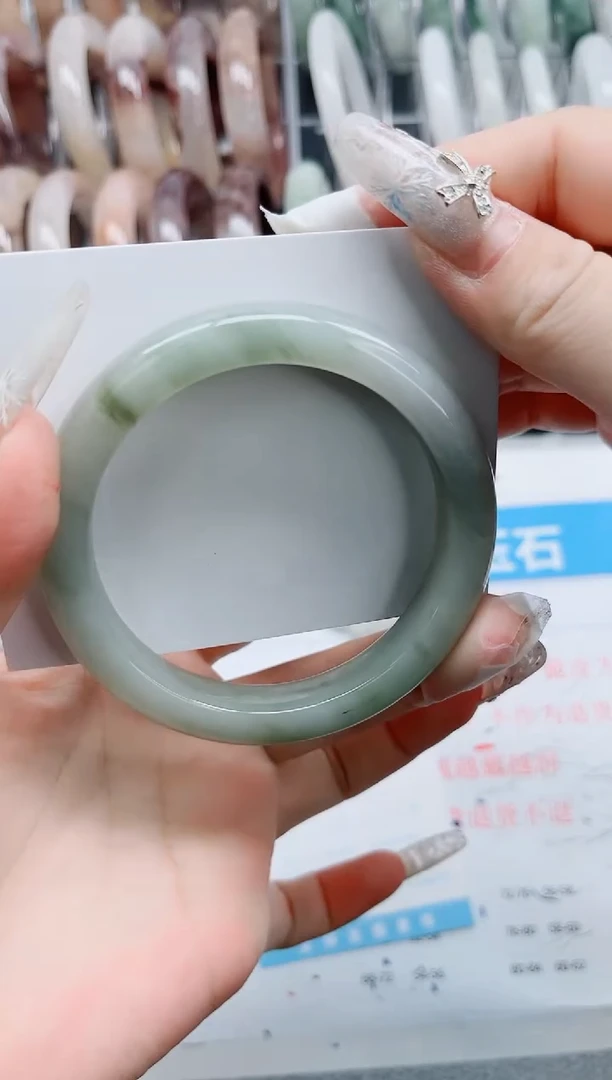 【闪购商品】石英质玉手镯未镶嵌A189-60