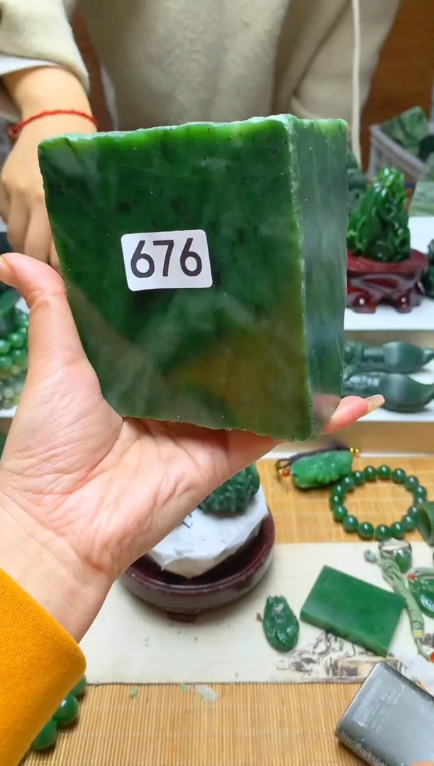 未镶嵌和田玉摆件1