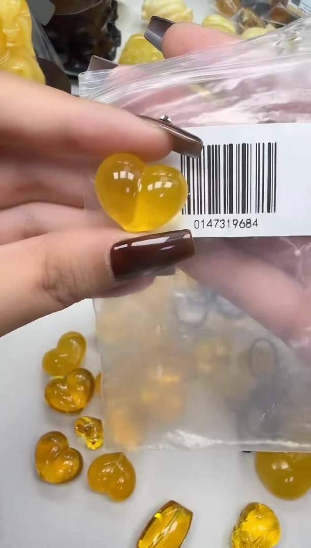 裸石琥珀未镶嵌如图