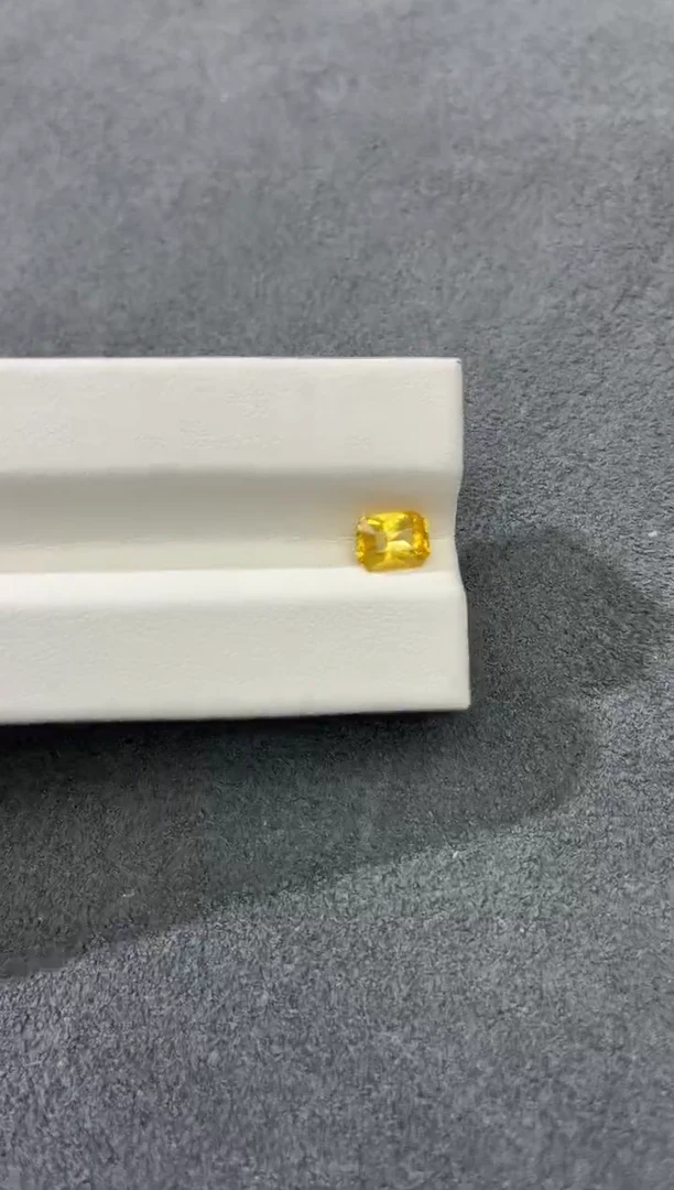 裸石彩色蓝宝石黄色蓝宝石 1.03CT