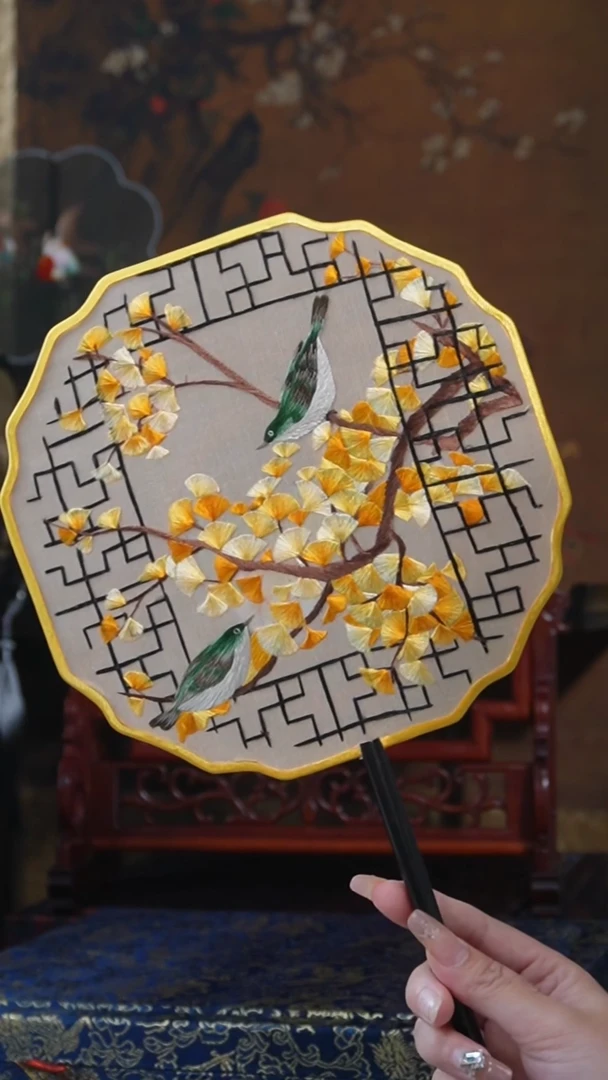刺绣团扇-双面绣花非遗