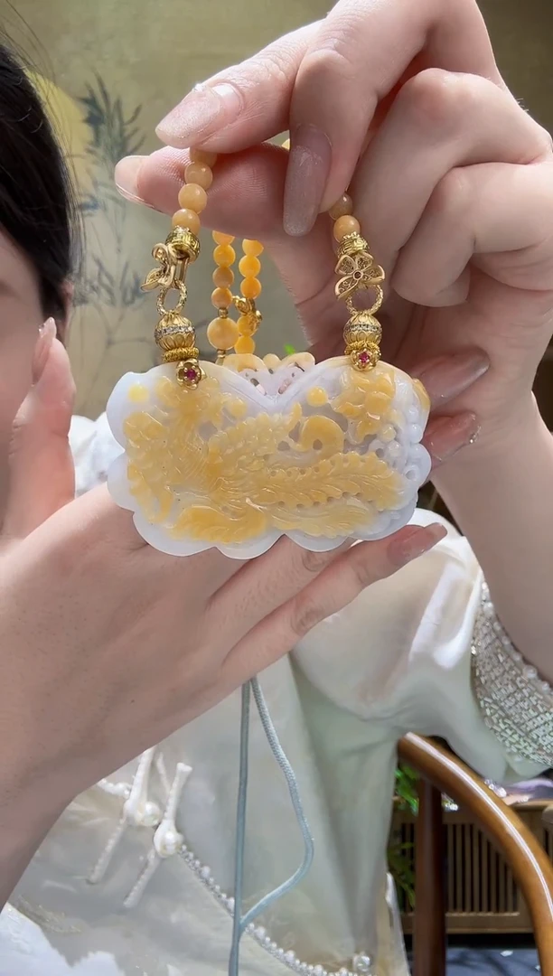 翡翠未镶嵌颈饰吊坠