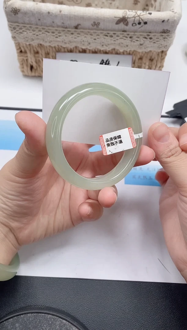 未镶嵌手镯石英质玉31/56-57