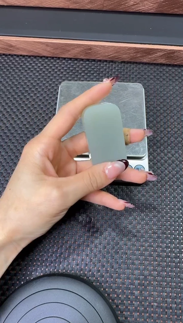 吊坠(赠链)未镶嵌和田玉道**道近矿无事牌