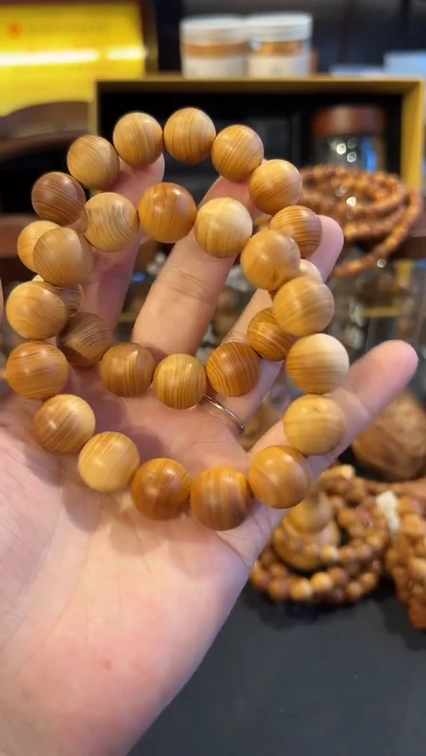 1.5高红油圆珠微瑕单圈太行不退换