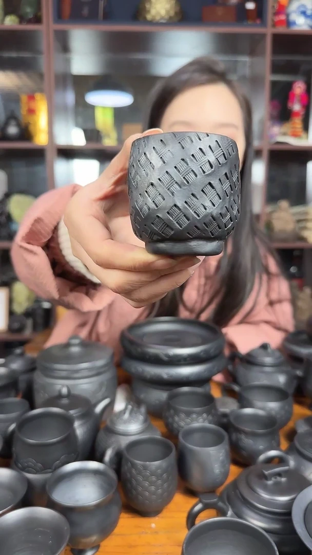 神农黑陶编织纹手捏杯