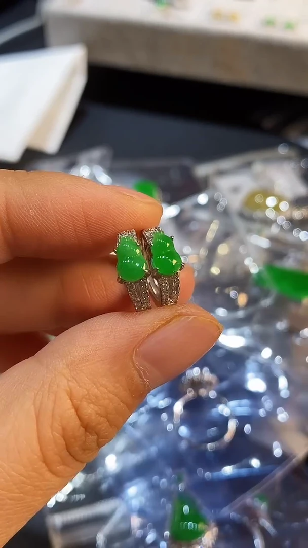 翡翠银S925镶嵌耳饰耳饰 卡７