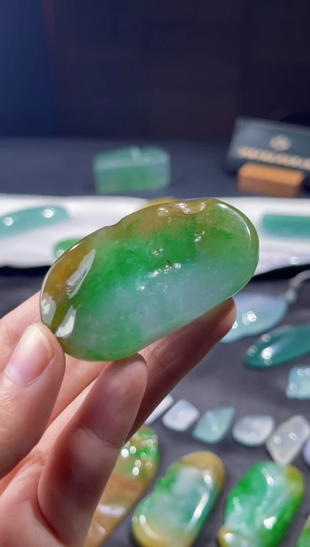 未镶嵌定制翡翠佳佳翡翠毛料定制包工包料8.8w