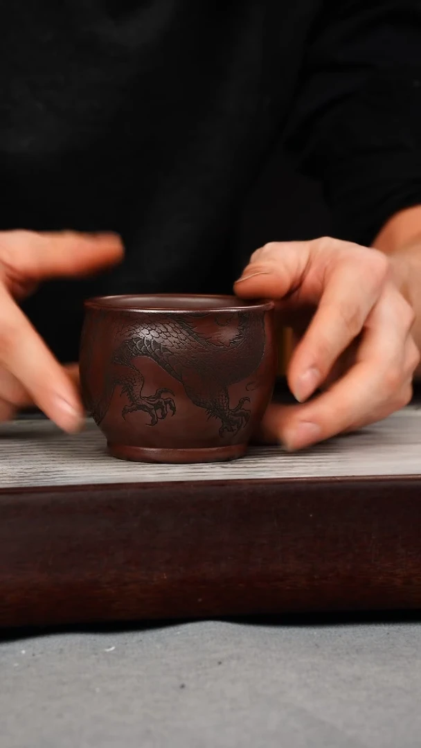 【闪购商品】紫砂茶壶石红 刻龙主人杯