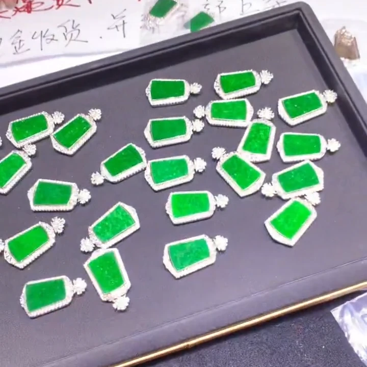 【逍遥严选】天然A货翡翠无事牌吊坠*LBH/106/多样性发/1件