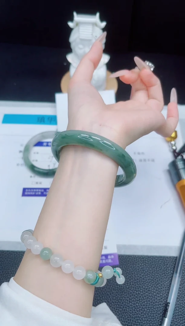 石英质玉手镯未镶嵌219-56