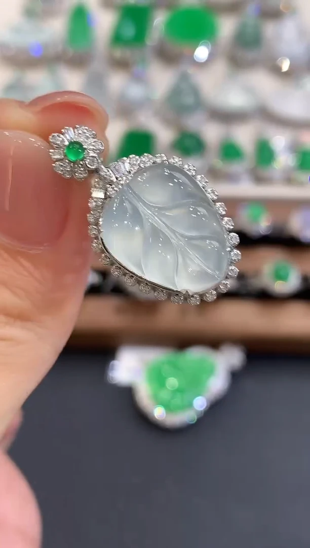 吊坠(不含链)18K金镶嵌翡翠q12