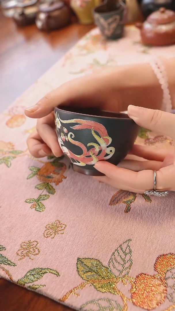 宜兴紫砂  九尾狐 主人杯