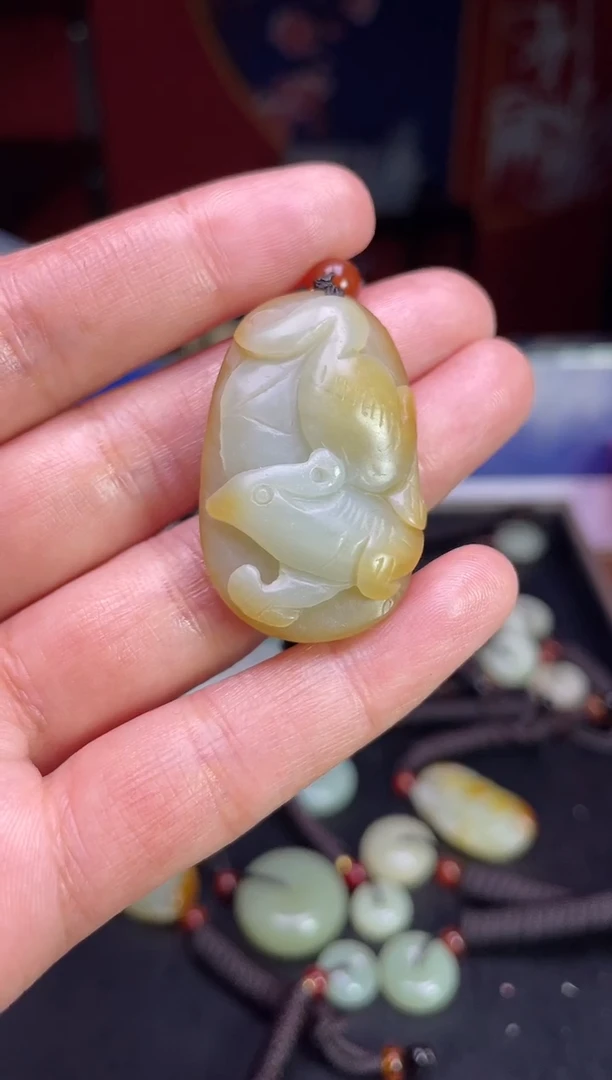 颈饰未镶嵌和田玉1