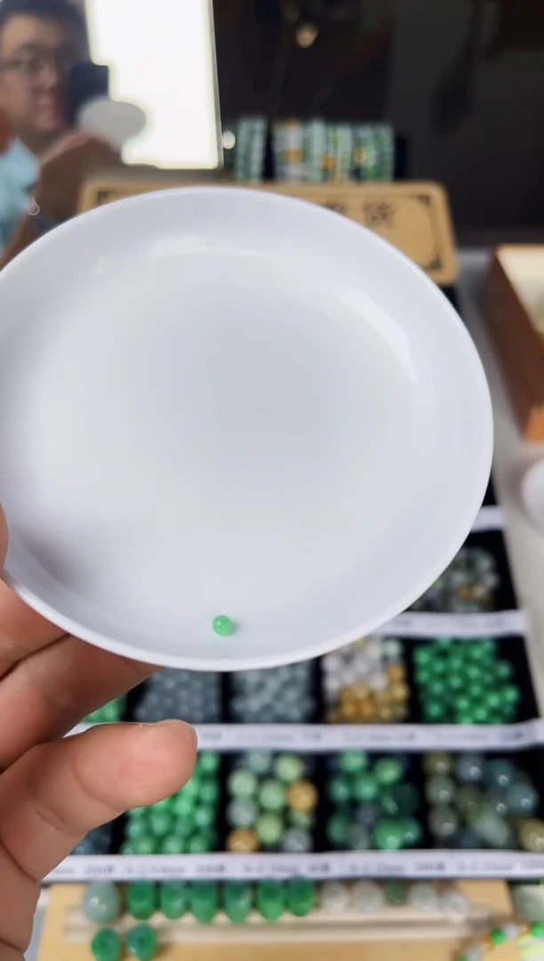 翡翠散珠翡翠散珠6颗多样性发货