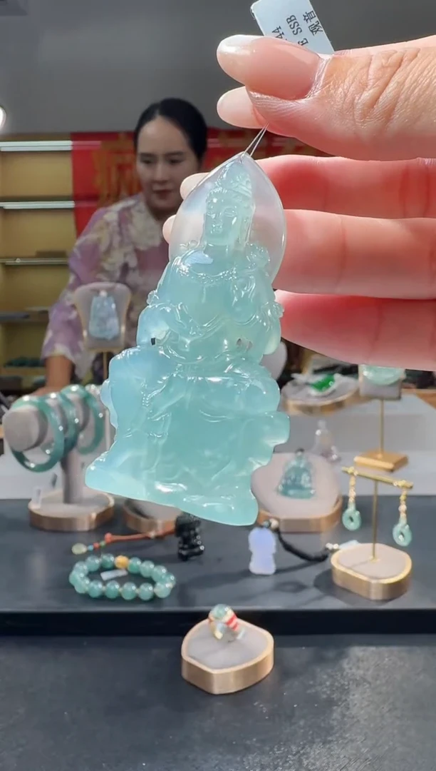 翡翠未镶嵌吊坠(不含链)观音