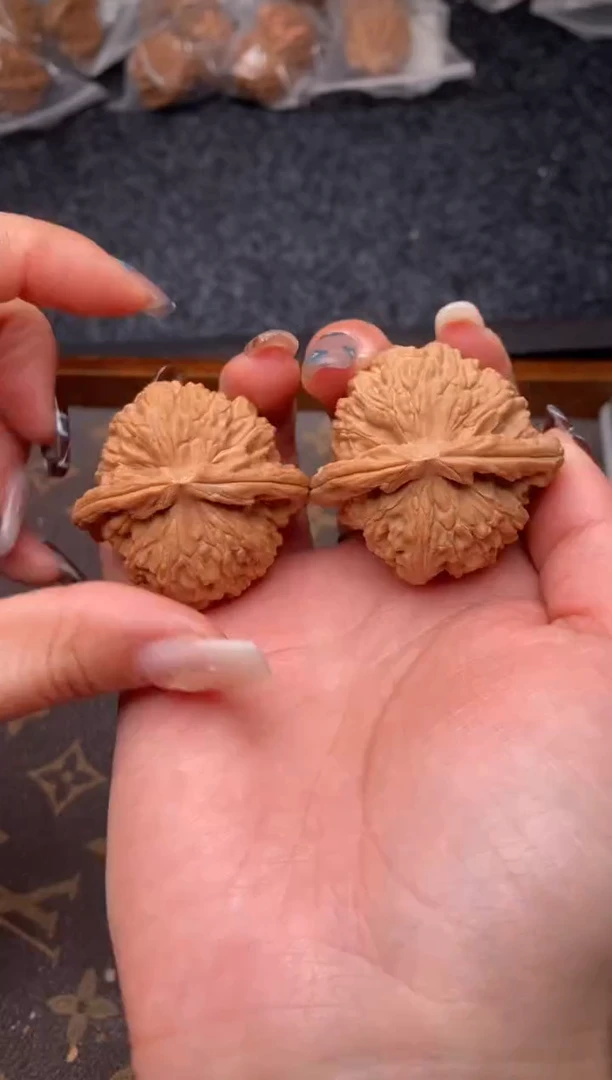 把件文玩核桃B188号44尺白狮子