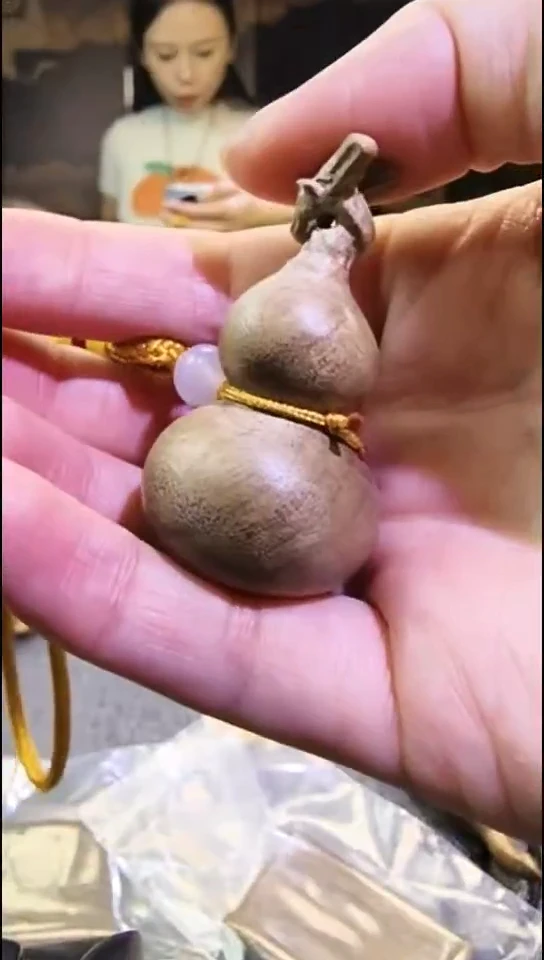 金丝楠龙头小葫芦