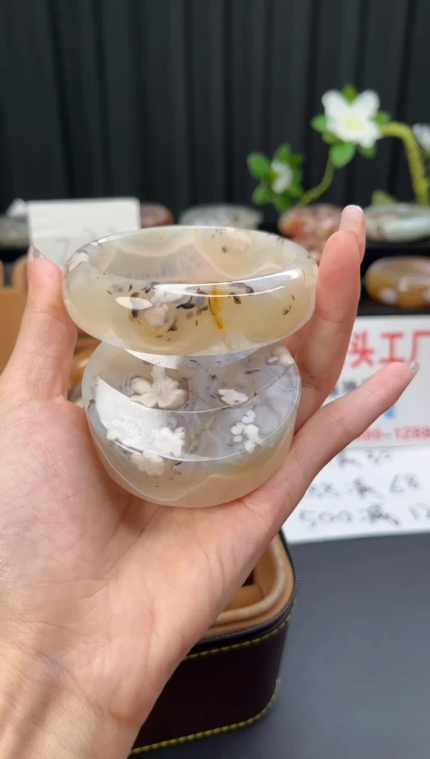 未镶嵌手镯石英质玉（60圈口）赠送镯心