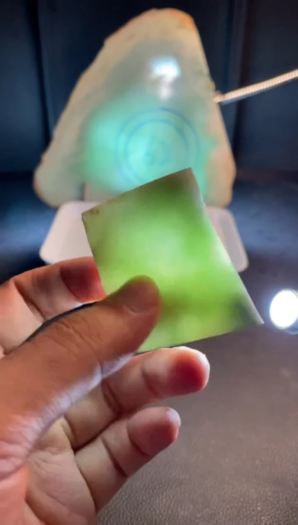 翡翠未镶嵌颈饰L****C翡翠