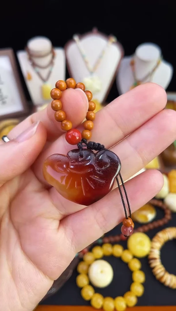 琥珀未镶嵌珠宝奇石柒月