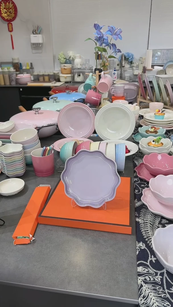 【闪购商品】瓷炻彩花边盘18CM-香芋紫