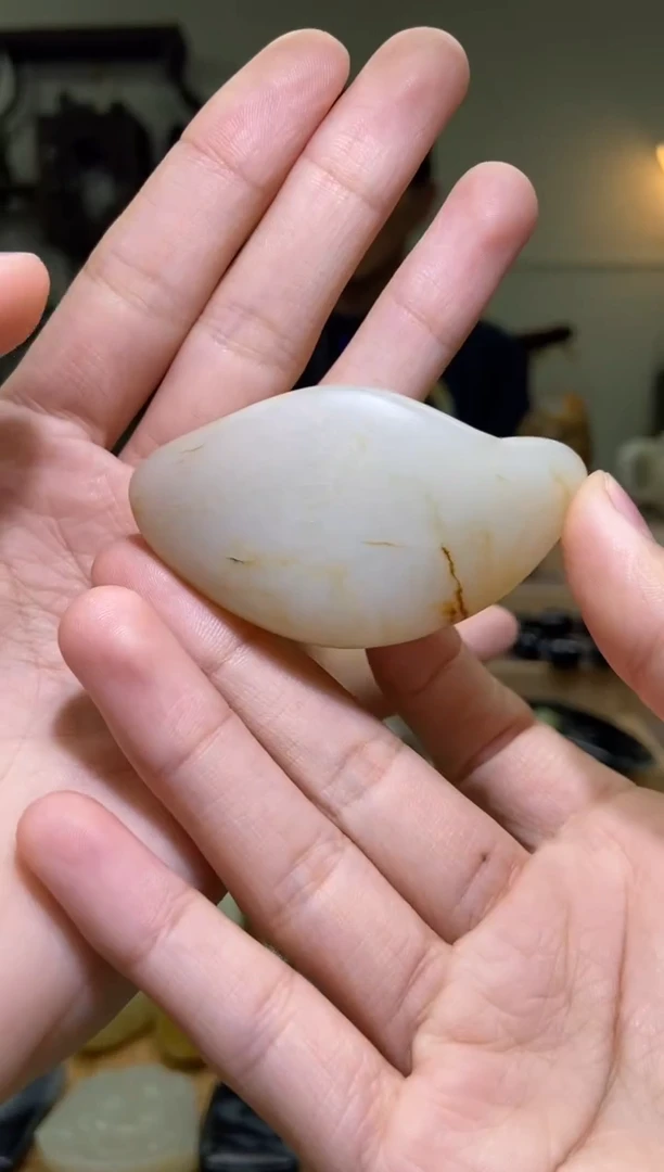 未镶嵌和田玉把件新疆和田玉原石手把件