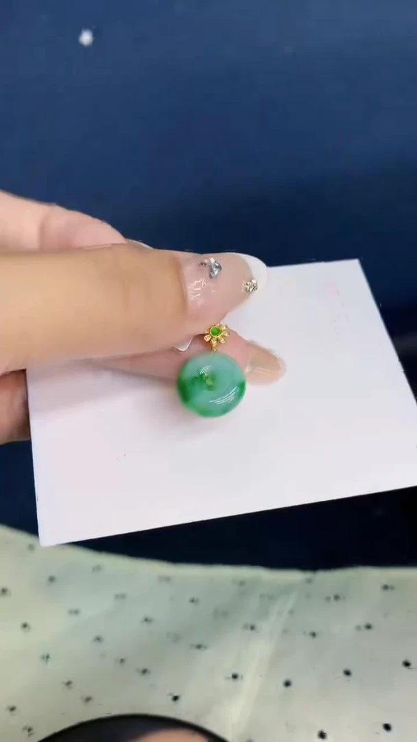 翡翠未镶嵌吊坠(不含链)1