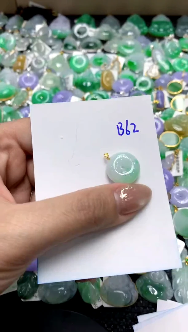 【闪购商品】翡翠颈饰18K金镶嵌1111111111111111
