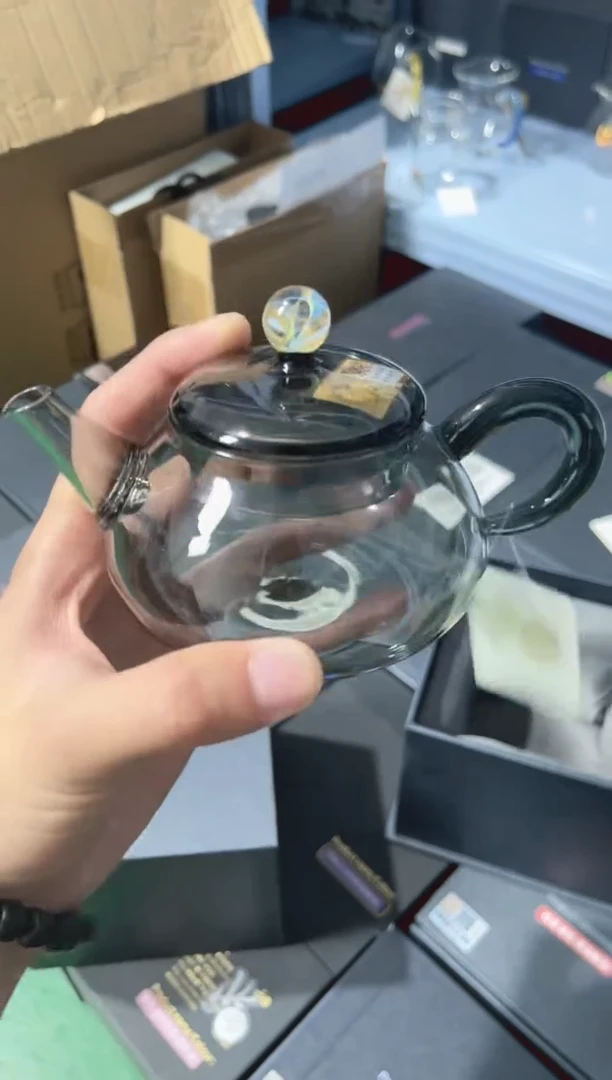 幻彩烟灰珠玉壶（凤尾盖钮）