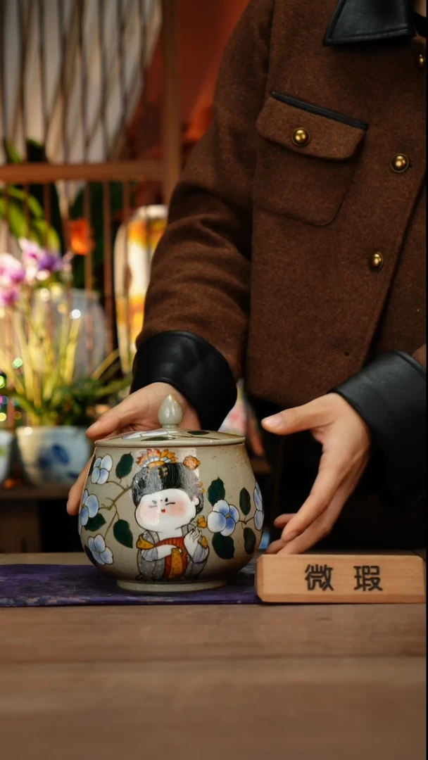 当代景德镇设计师釉下手绘陶瓷花瓶