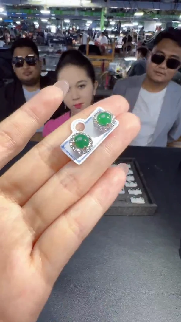 翡翠未镶嵌耳饰耳钉商品多样性发货1