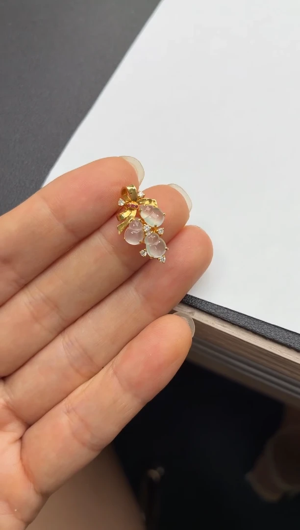 颈饰18K金镶嵌翡翠天然翡翠A货