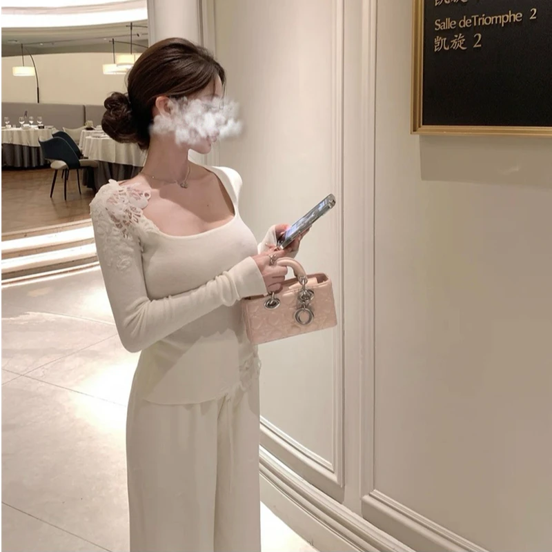 纯欲蕾丝拼接针织衫女秋冬内搭白色方领长袖T恤修身打底衫短毛衣
