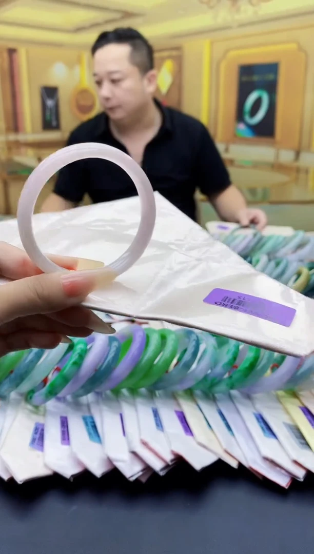 未镶嵌手镯翡翠AAAAA