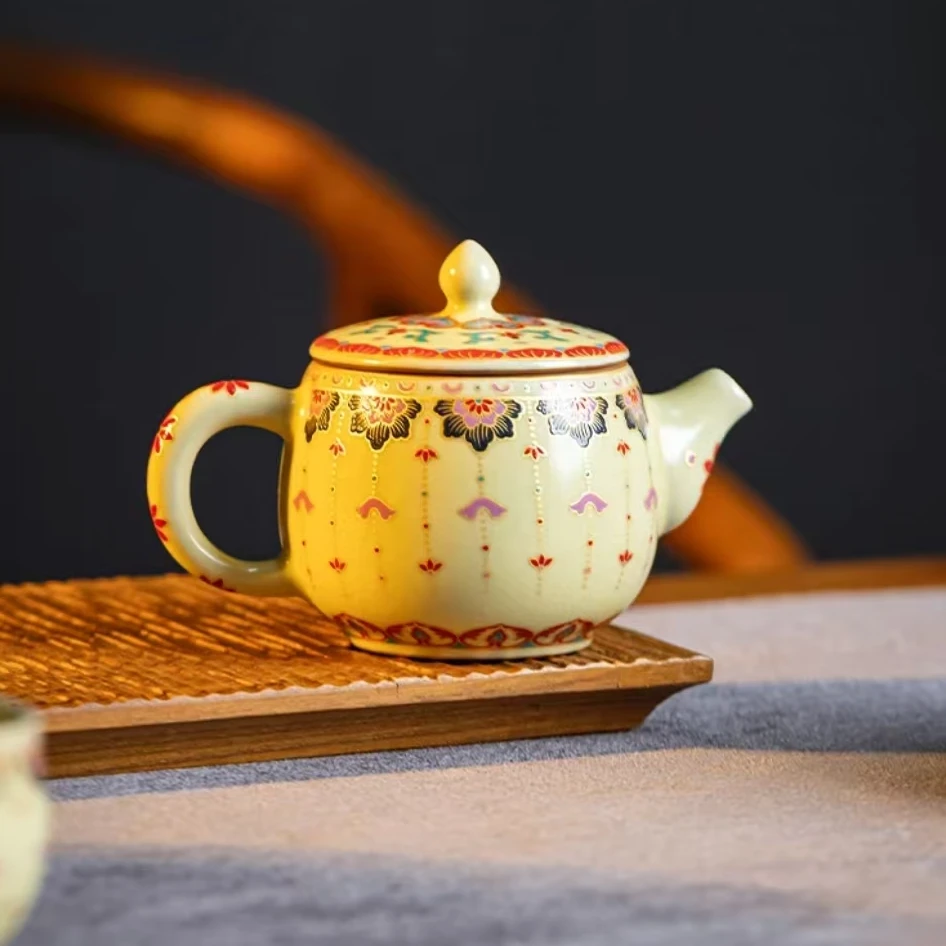 黄汝莲花壶-01LT04