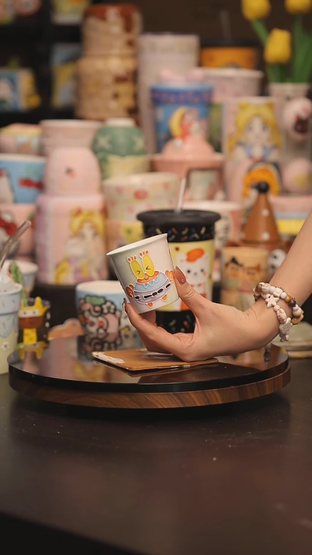 景德镇釉下彩绘设计师款式陶瓷