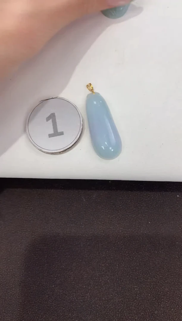 颈饰18K金镶嵌翡翠天然缅甸A货翡翠