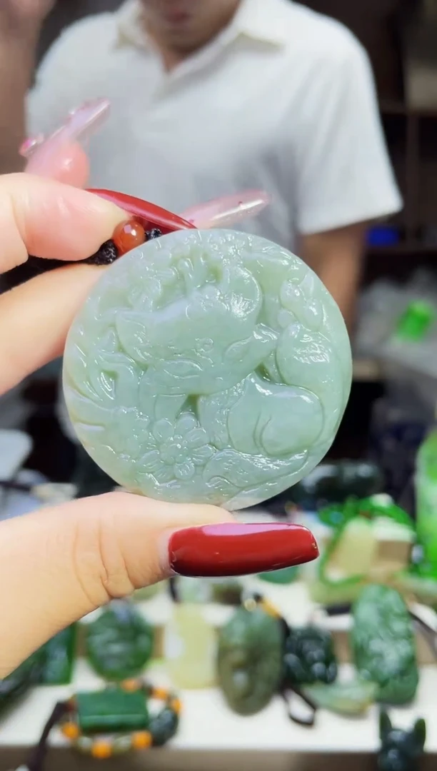 和田玉未镶嵌颈饰1