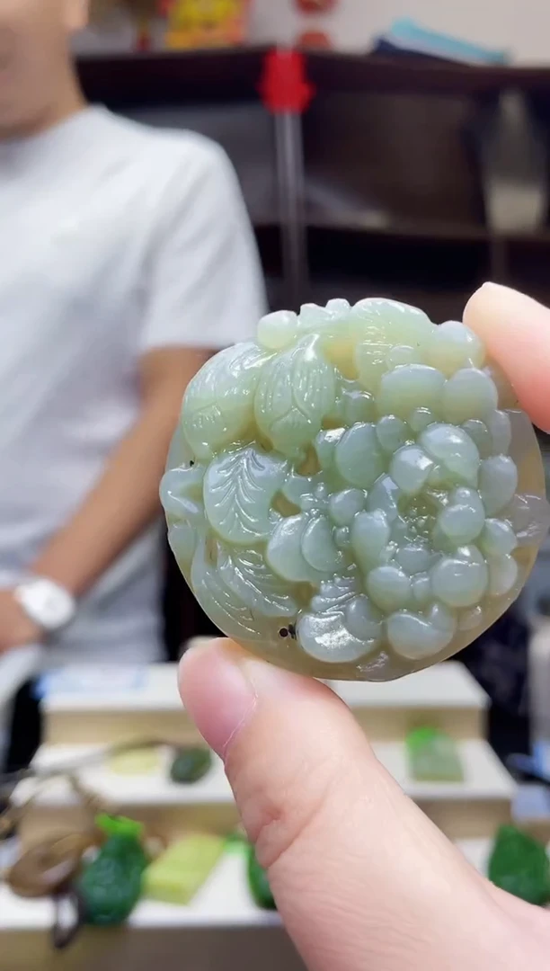 和田玉未镶嵌颈饰1