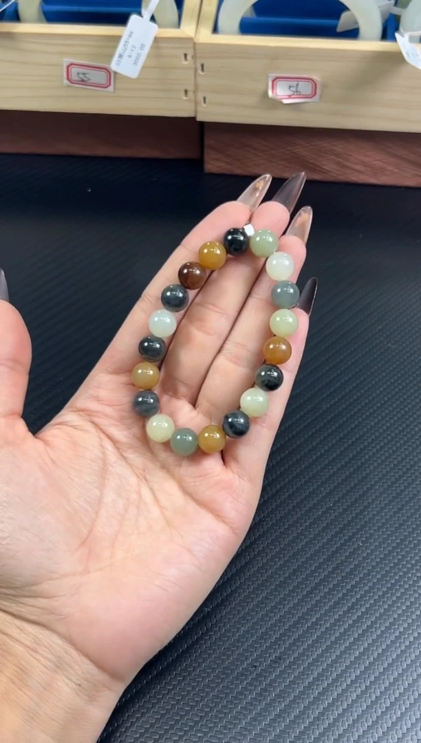 未镶嵌手串和田玉M**i若羌微色差卡10P