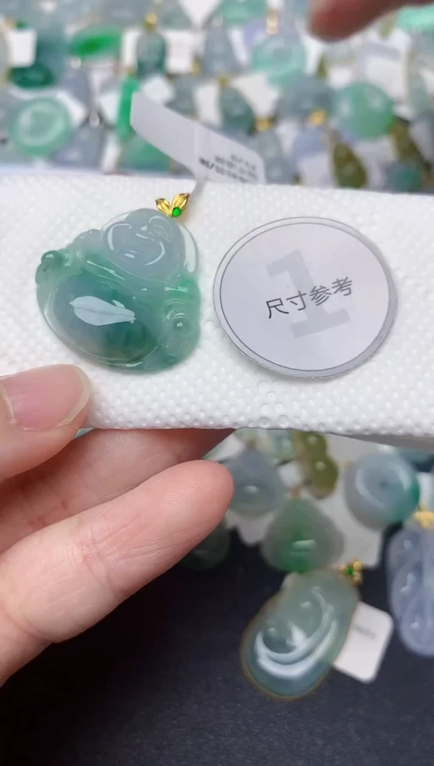 颈饰18K金镶嵌翡翠天然缅甸A货翡翠
