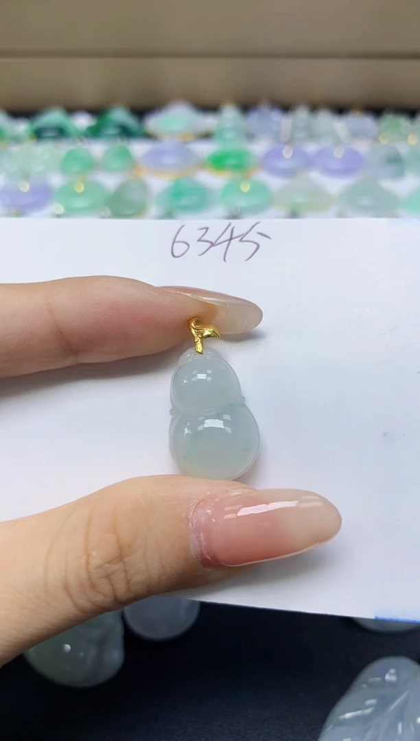 翡翠未镶嵌颈饰 天然缅甸翡翠A货