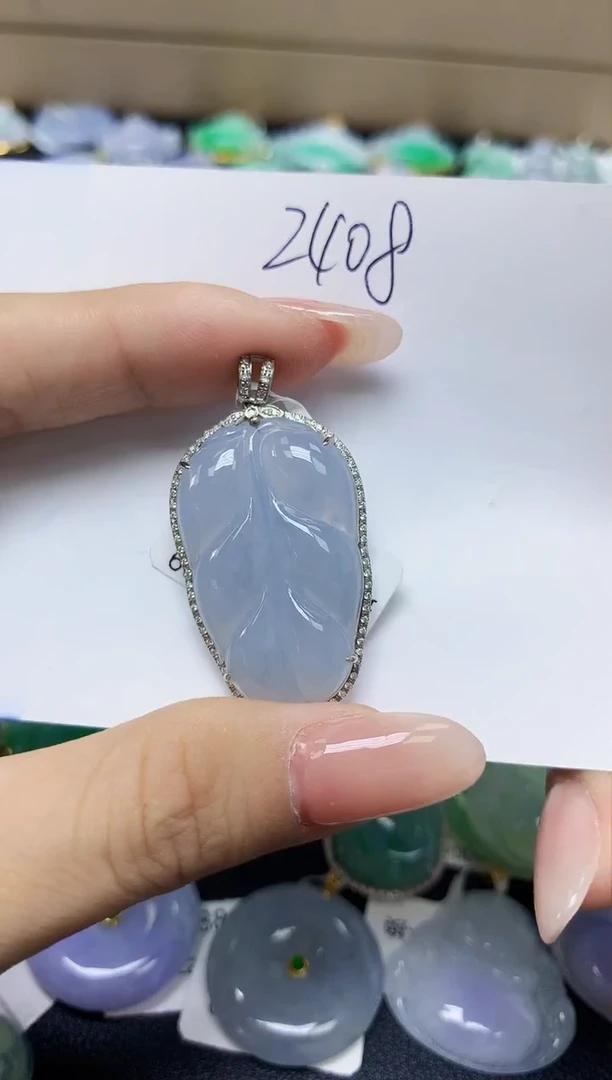 翡翠18K金镶嵌颈饰天然缅甸翡翠A货