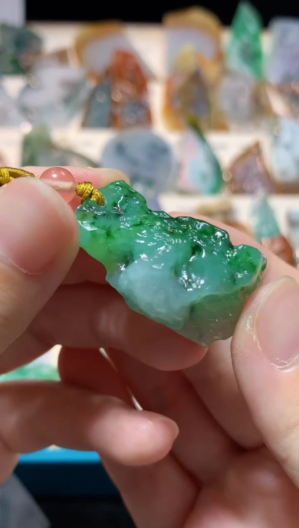 吊坠(不含链)未镶嵌翡翠吊坠