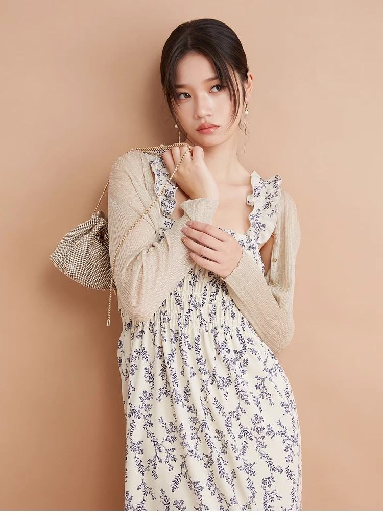 【FaFa】日系 S 百搭简约薄款微透V领 细闪短款针织开衫FA505-003