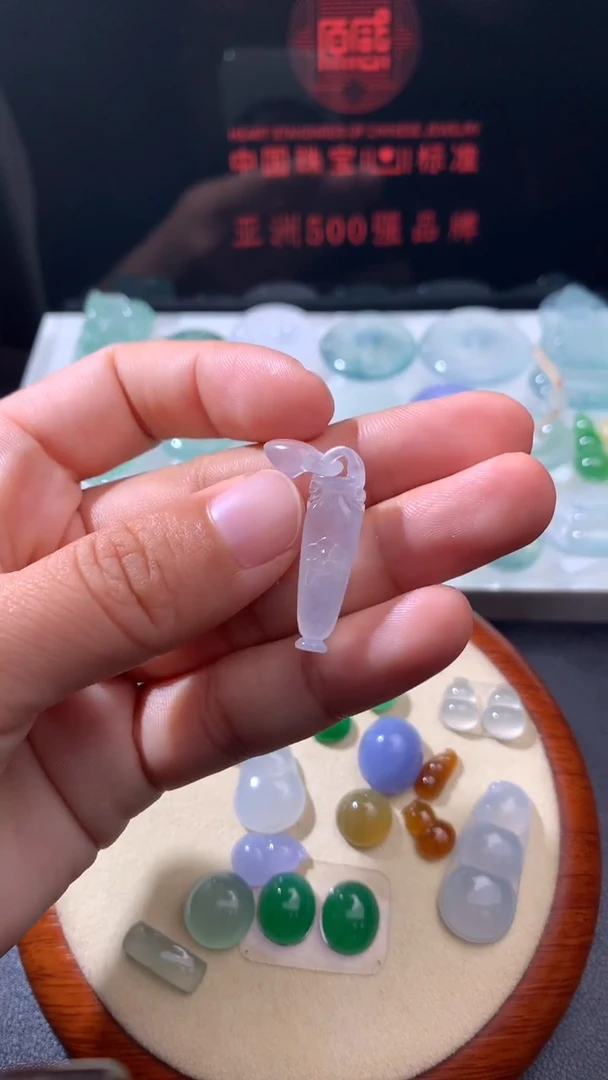 未镶嵌定制翡翠