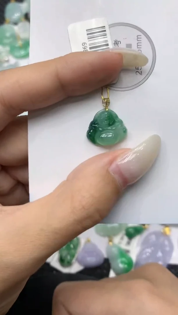 颈饰18K金镶嵌翡翠11111111111