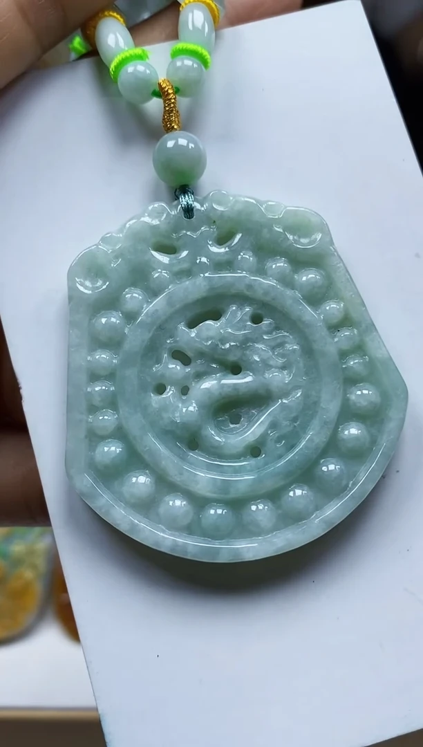 翡翠未镶嵌颈饰翡翠A货